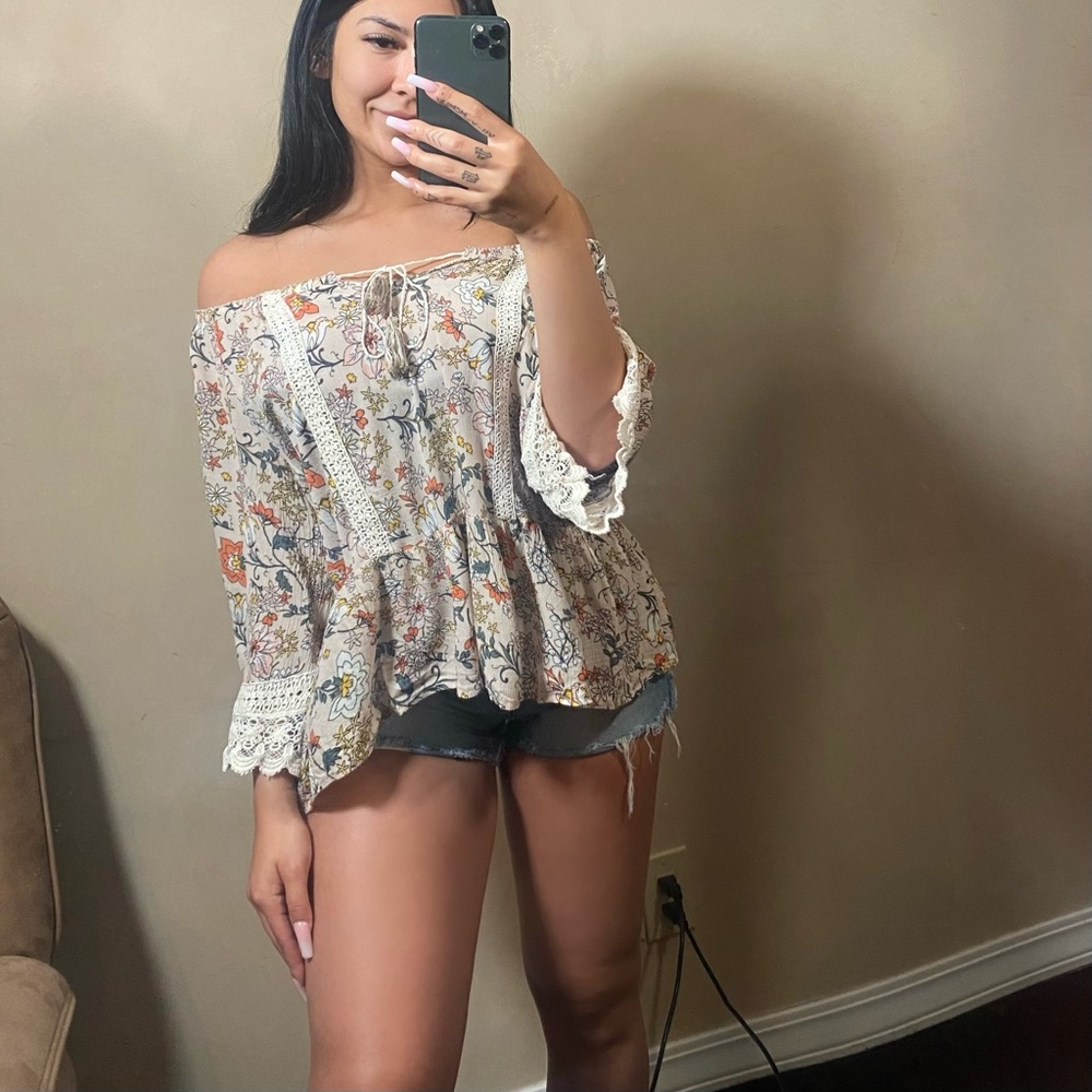 Democracy Boho loose blouse. L